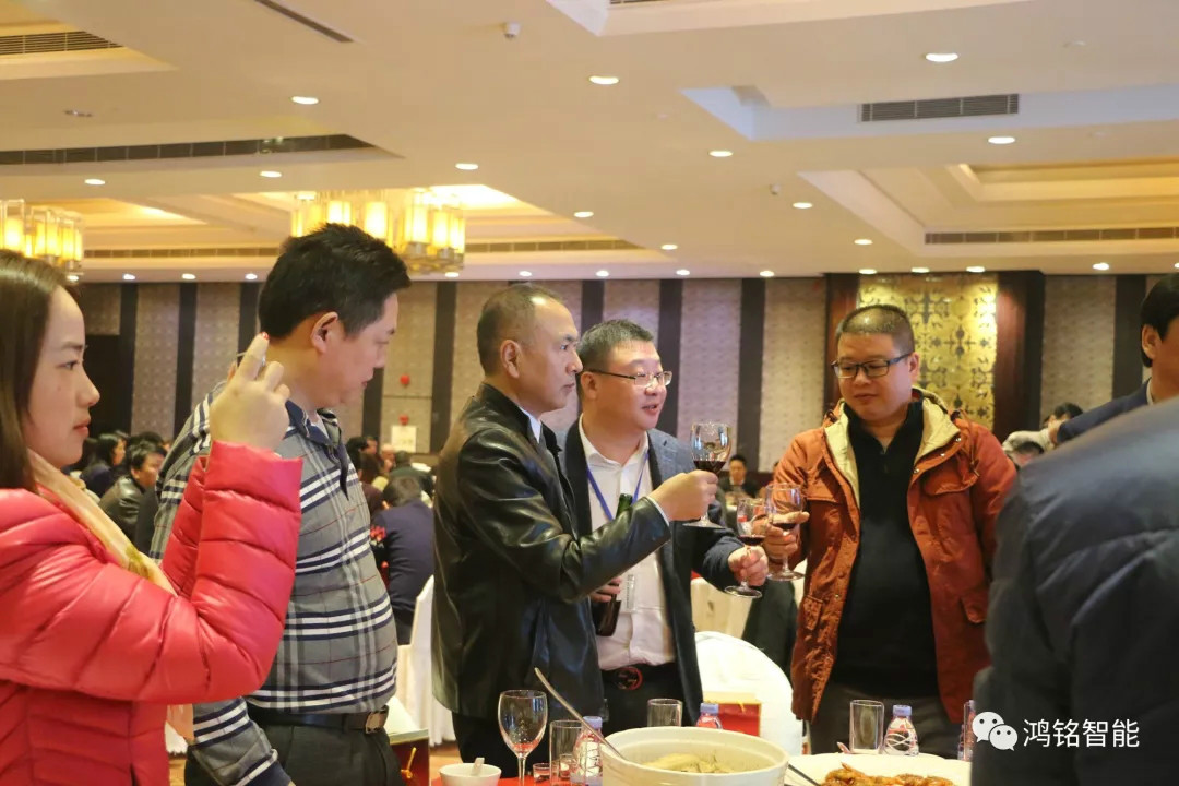 鸿铭|全自动制盒机|天地盖成型机|全自动礼品盒机|-鸿铭机械