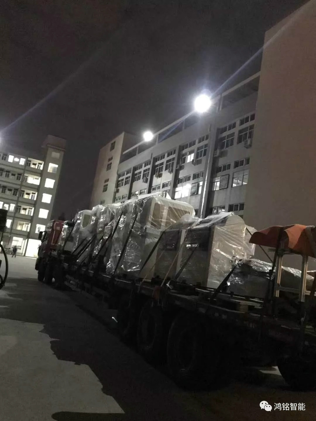 1522110680374782.jpg 鸿铭|全自动制盒机|天地盖成型机|全自动礼品盒机|-鸿铭机械