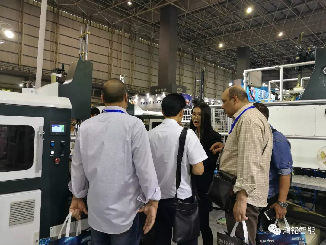 1523671407777283.jpg 鸿铭|全自动制盒机|天地盖成型机|全自动礼品盒机|-鸿铭机械