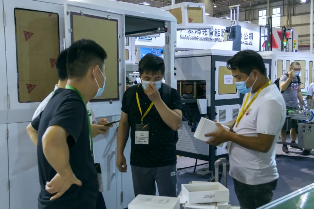 1605497378769408.jpg 鸿铭|全自动制盒机|天地盖成型机|全自动礼品盒机|-鸿铭机械