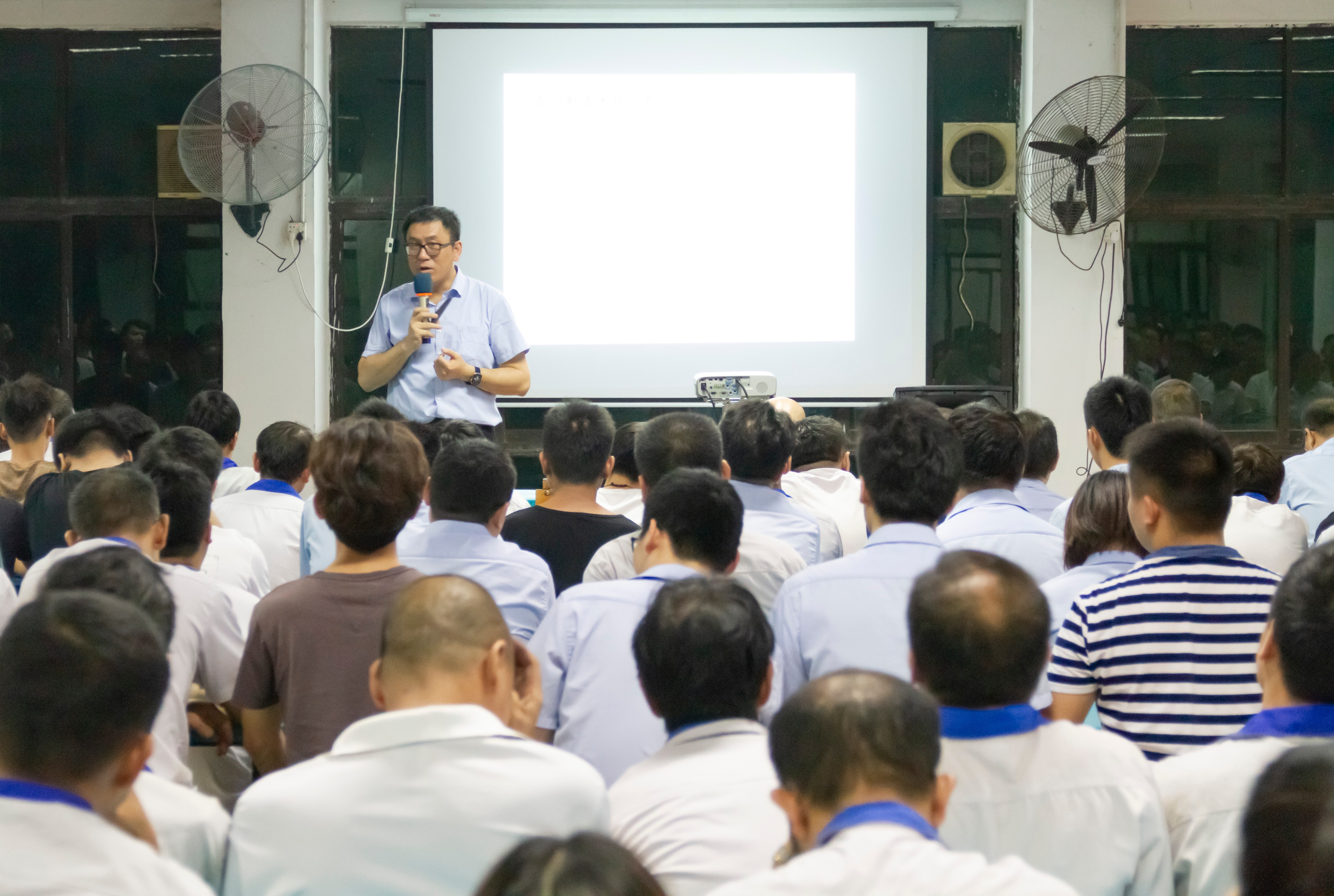 1627625347943729.jpg 天地盖制盒机.jpg